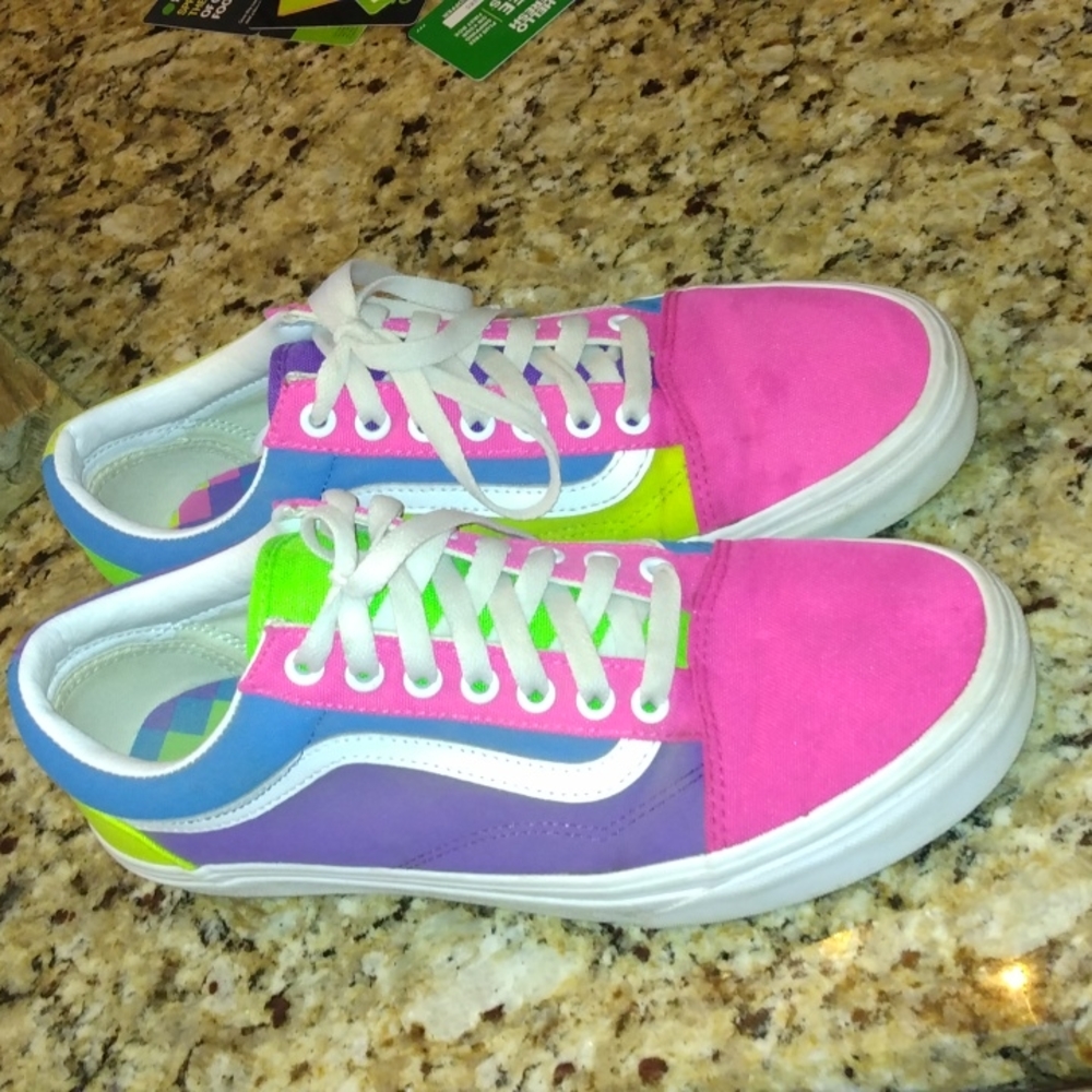BN MENS MULTI COLOR VANS